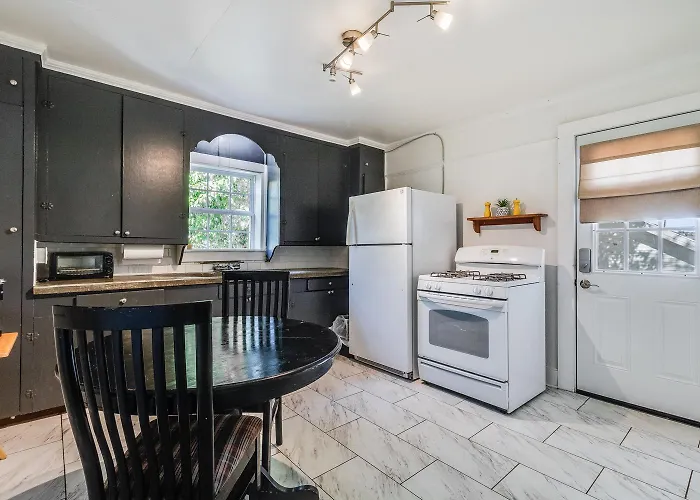 Appartement At Your Doorstep, Private Rm *