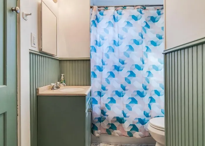 At Your Doorstep, Private Rm *