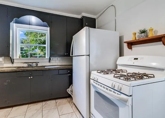 Appartement At Your Doorstep, Private Rm Lafayette